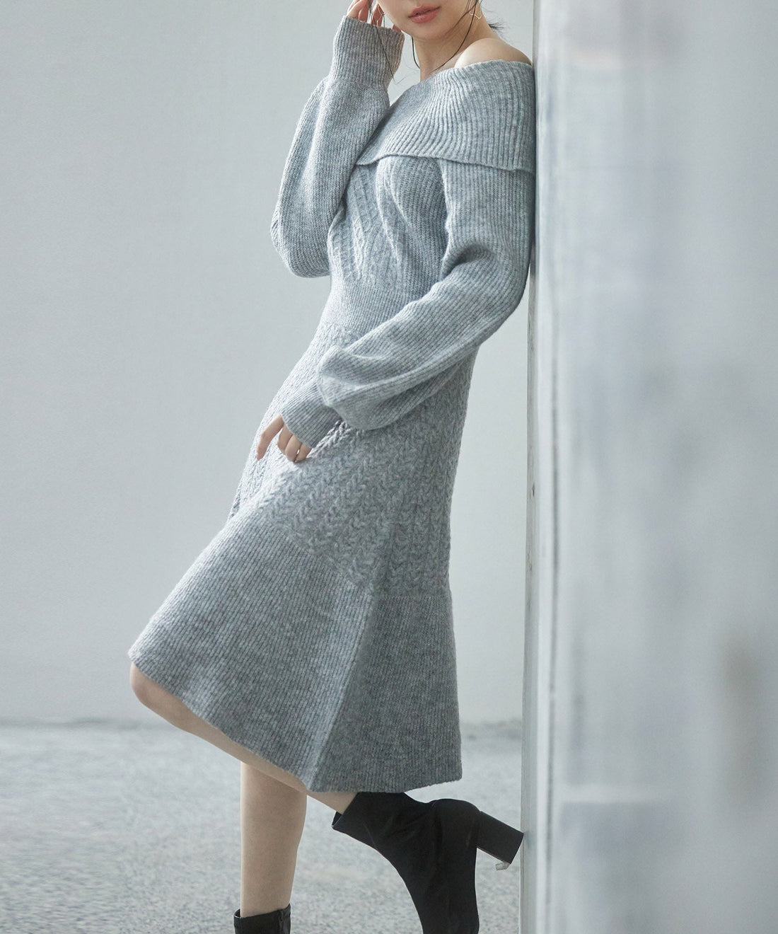 2-Way-Neck Above-Knee Knit Dress OEM ODM reference 10 - additional view 10