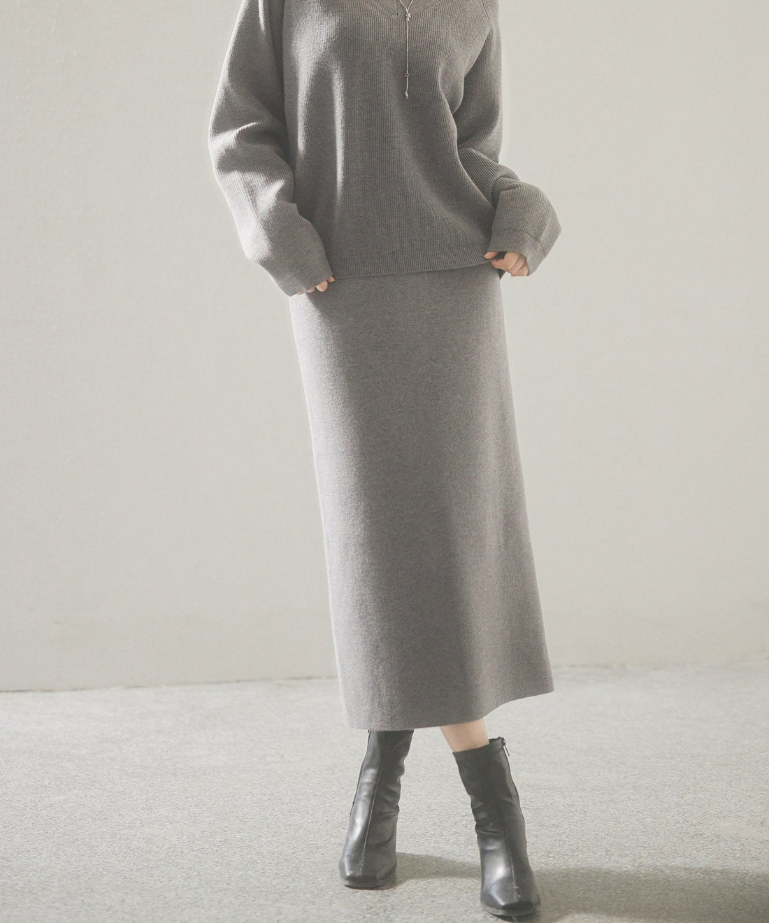Brushed-Lining Fitted Knit Skirt OEM ODM reference 15 - additional view 15