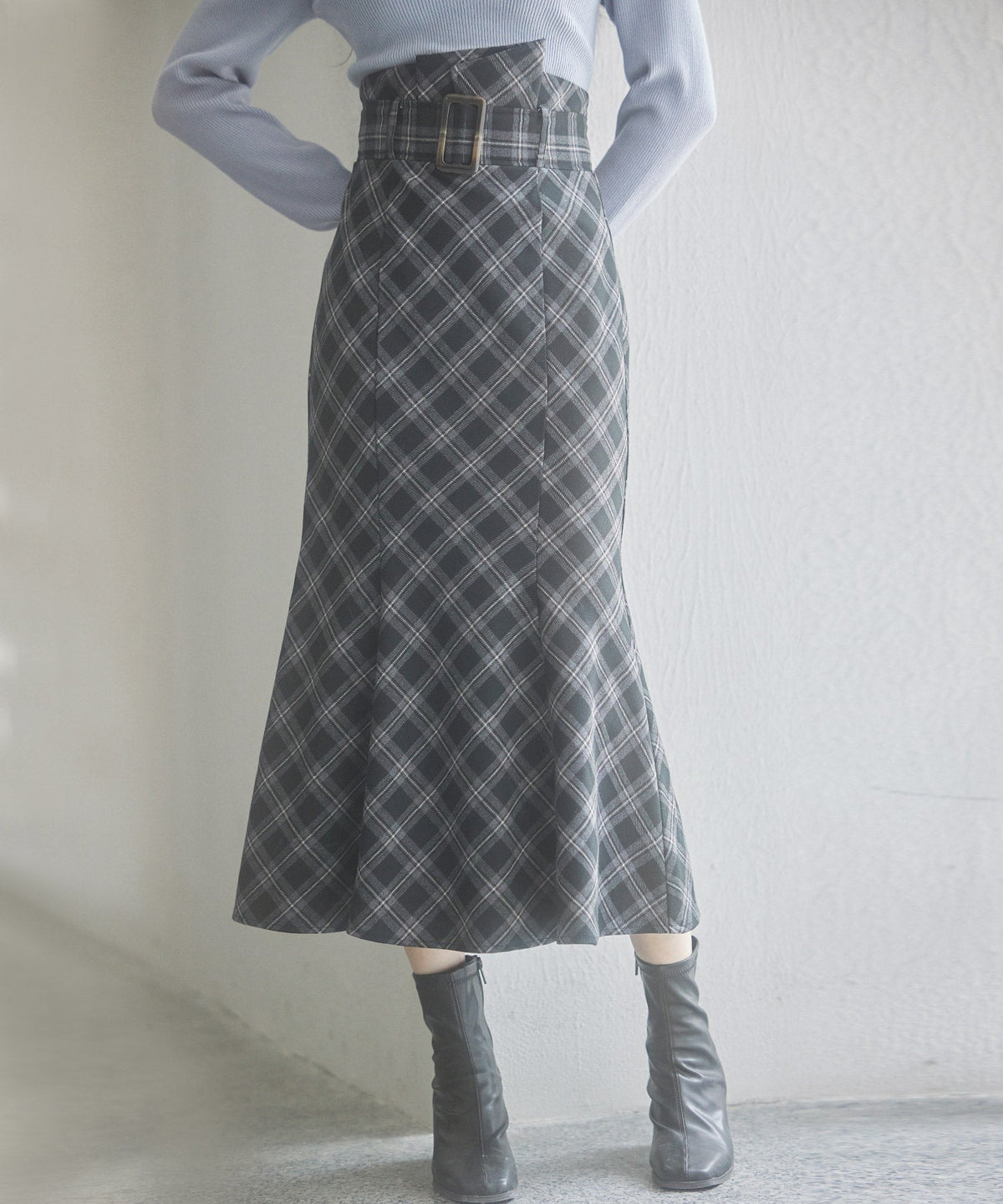 Contrast Check High-Waist Mermaid Skirt OEM ODM reference 1