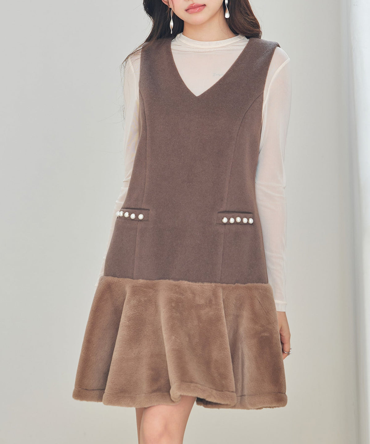 Fur-Trim V-Neck Sleeveless Dress OEM ODM reference 1