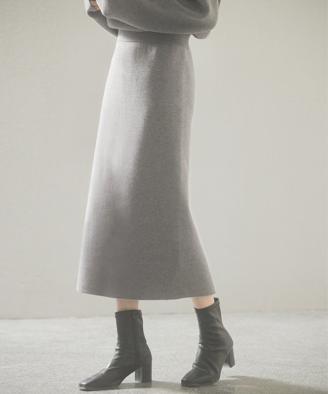 Brushed-Lining Fitted Knit Skirt OEM ODM reference 11 - additional view 11